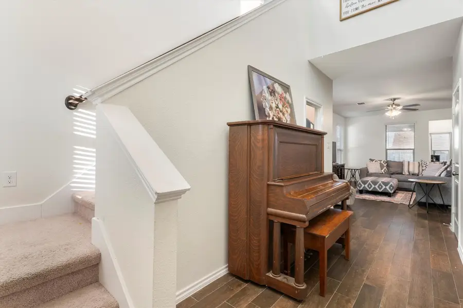 1025 Mason Street, Aubrey, TX 76227 - #3