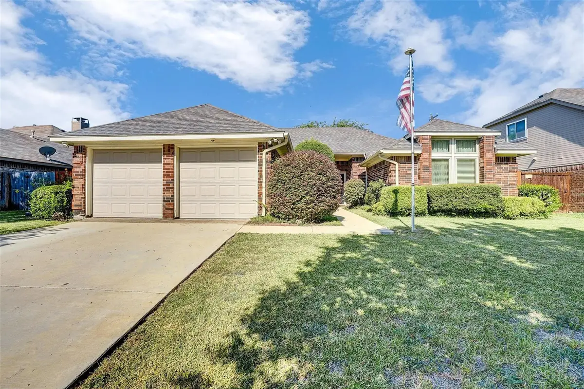 4329 Baldwin Street, Grand Prairie, TX 75052 - Image #1