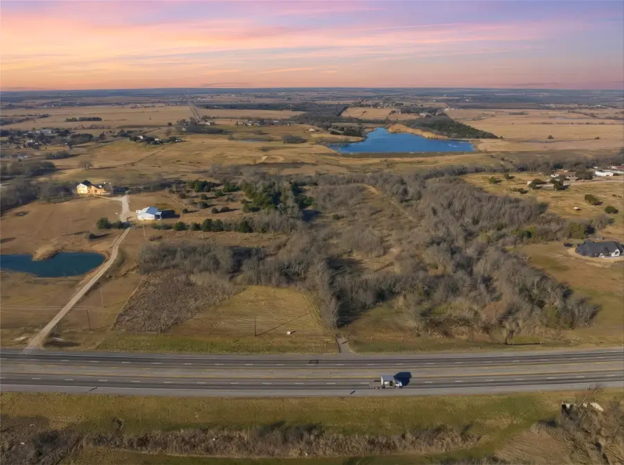 3200 S Robinson Drive, Lorena, TX 76655 - Image #2