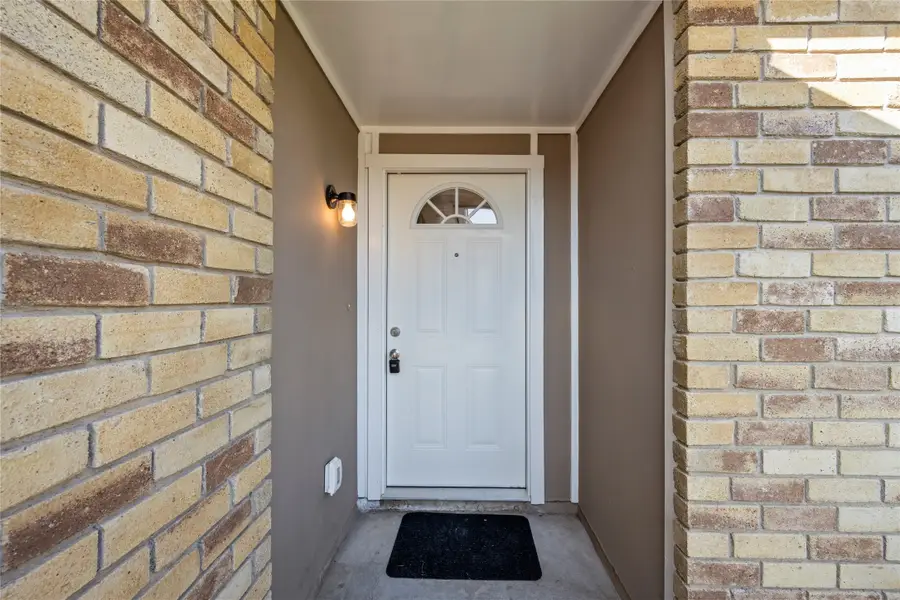 1232 Whittenburg Drive, Fort Worth, TX 76134 - Image #3