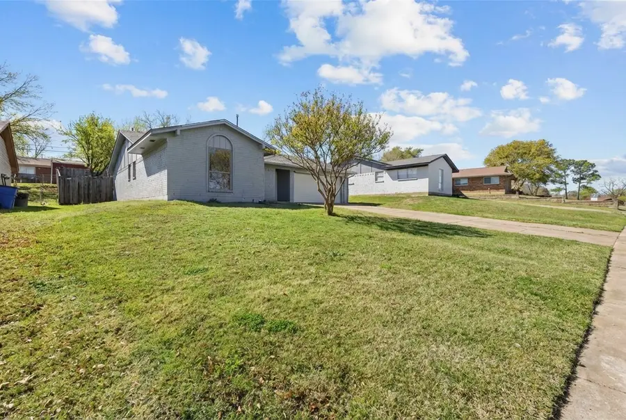 422 Clary Drive, Mesquite, TX 75149 - Image #2
