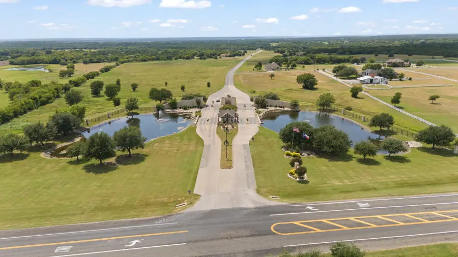 1392 Spanish Oak Trail, Whitney, TX 76692 - Image #3