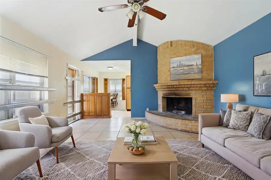 3950 Cypress Wood Court, Fort Worth, TX 76133 - #2