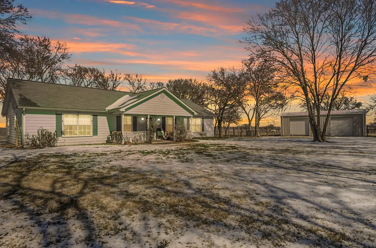 358 E Pecan Street, Waxahachie, TX 75165 - Image #1