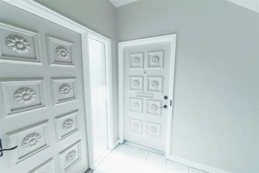 4320 Bellaire Drive S #130W, Fort Worth, TX 76109 - Image #3