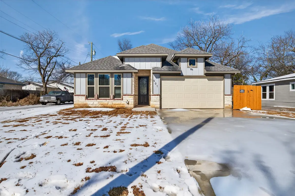 601 E Willingham Street, Cleburne, TX 76031 - Image #1