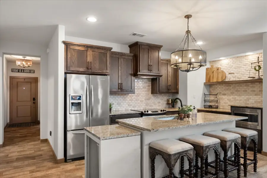 707 Phillips Court, Mansfield, TX 76063 - Image #2