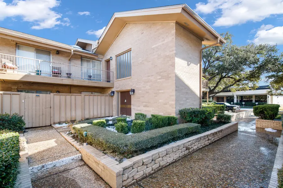 11338 Park Central Place #B, Dallas, TX 75230 - Image #2