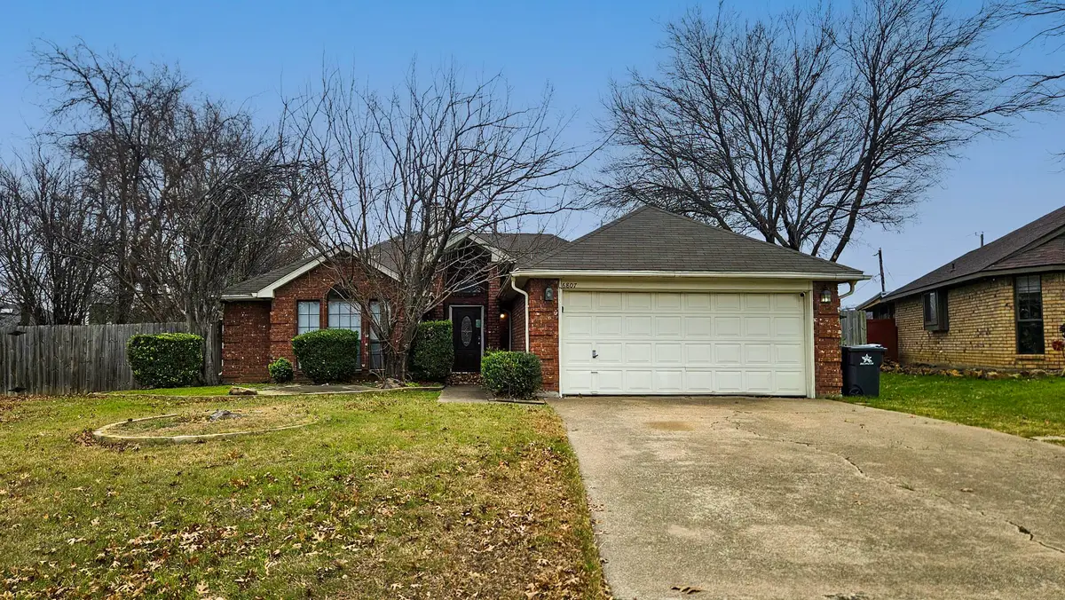 6807 Keeler Drive, Arlington, TX 76001 - Image #1