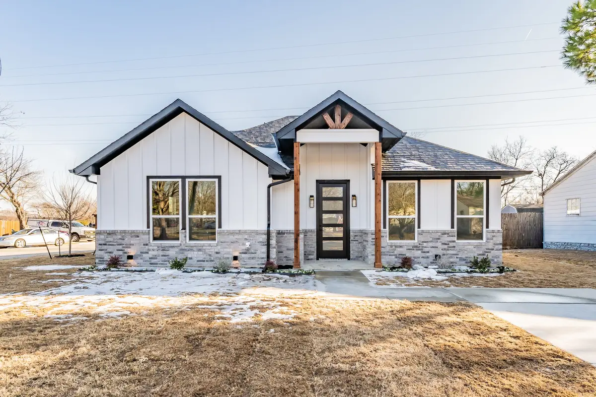 7138 Maple Park Drive, Richland Hills, TX 76118 - Image #1