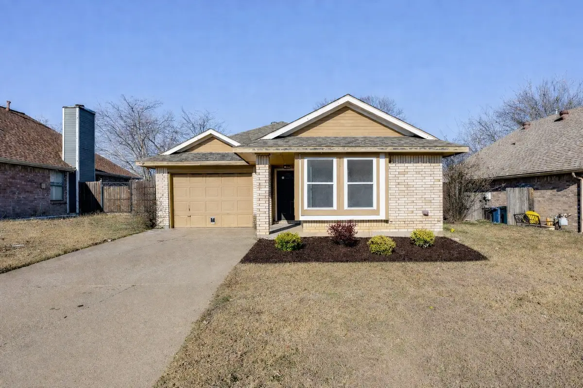 10204 Leatherwood Drive, Fort Worth, TX 76108 - Image #1