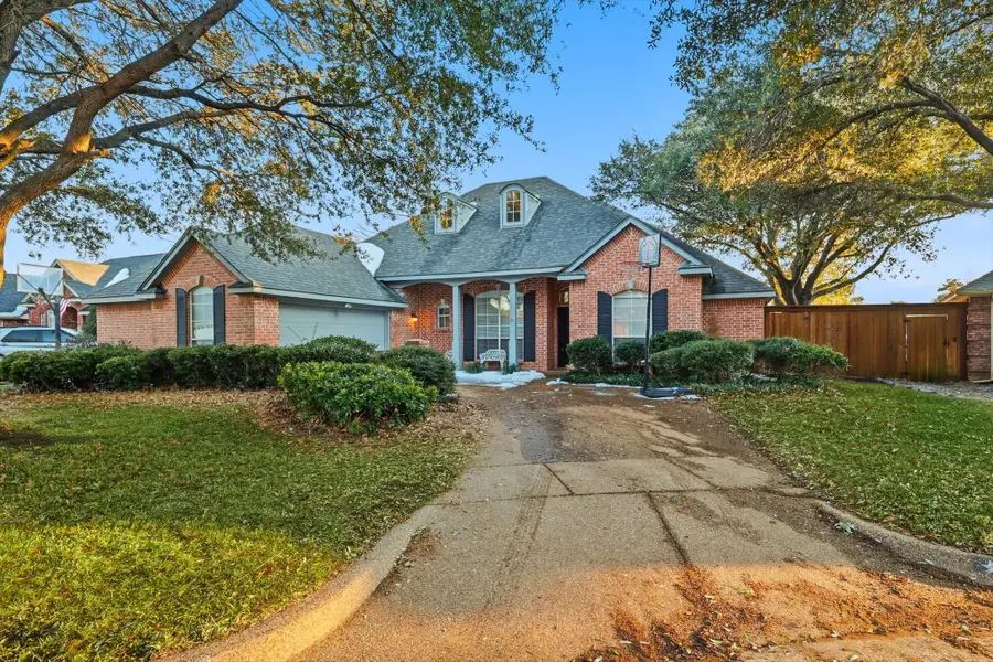 3318 Summergrove Drive, Arlington, TX 76001 - Image #2