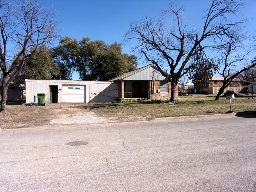 507 S Cherokee Street, San Saba, TX 76877 - #2