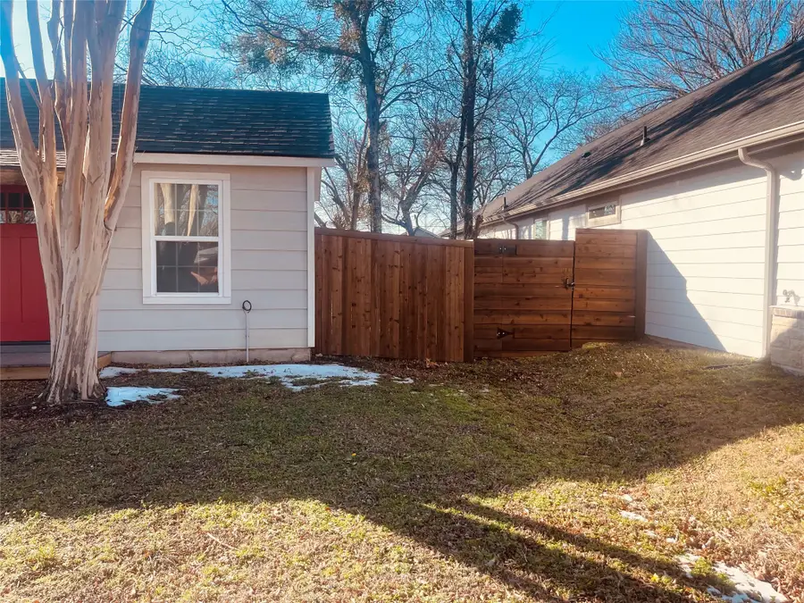 328 S Main Street, Cedar Hill, TX 75104 - Image #2