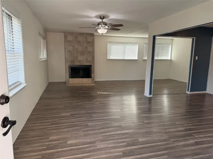 8615 Elam Heights Drive, Dallas, TX 75217 - Image #2