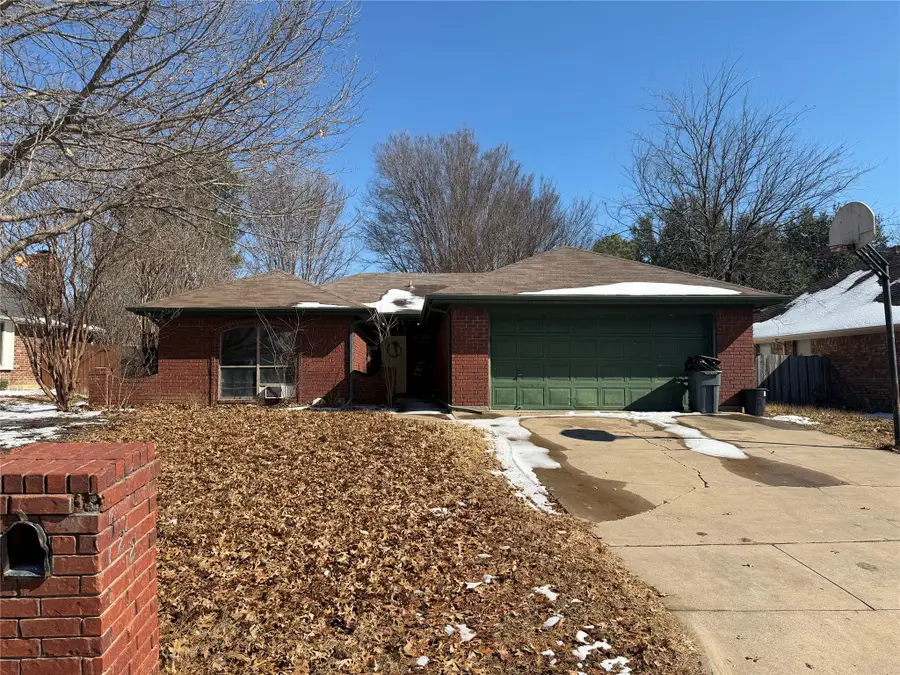 1228 Windy Meadows Drive, Burleson, TX 76028 - Image #3