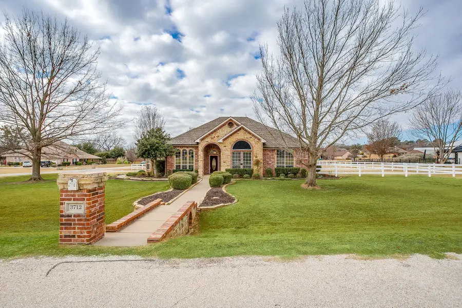 3712 Vista North Drive, Burleson, TX 76028 - Image #2