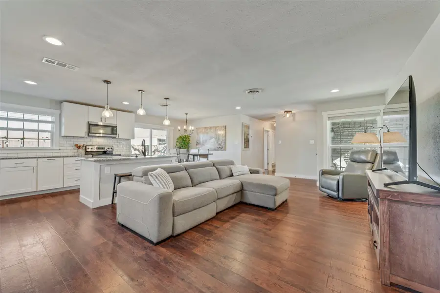 181 Pine Drive, Lewisville, TX 75057 - #3