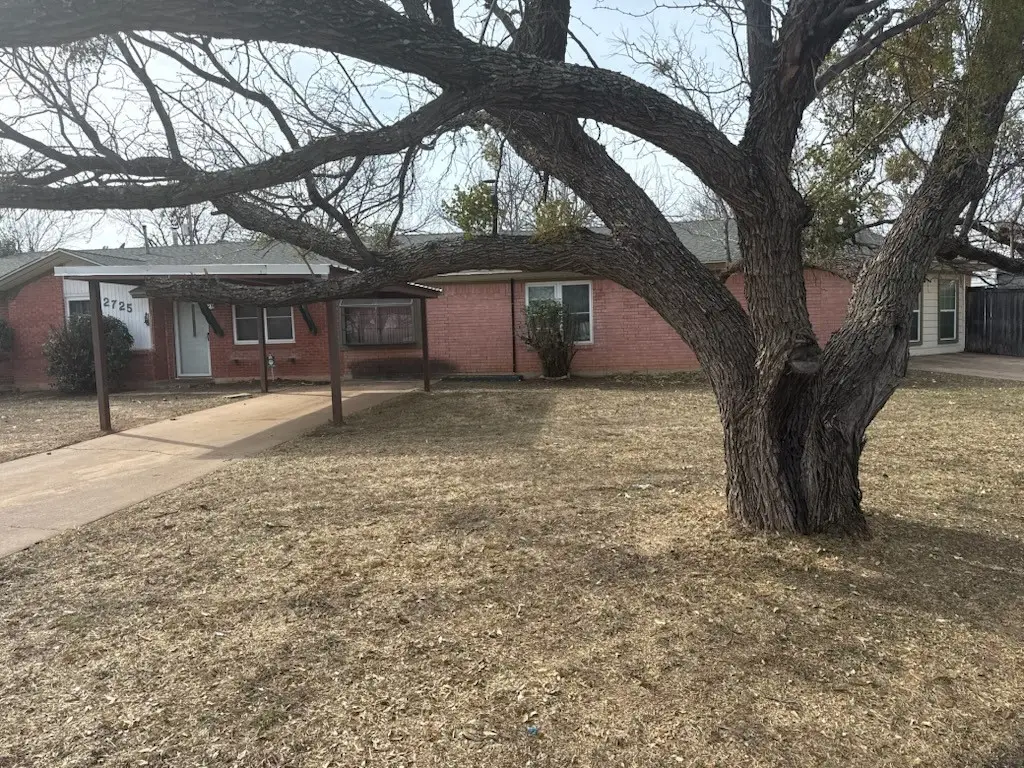 2725 Robertson Drive, Abilene, TX 79606 - Image #1