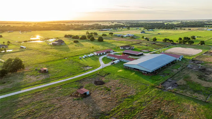 1461 Hog Town Rd Road, Collinsville, TX 76233 - #2