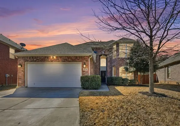 2736 Maple Creek Drive, Fort Worth, TX 76177