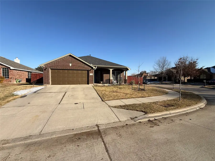 4045 Diamond Ridge Drive, Fort Worth, TX 76244 - Image #2