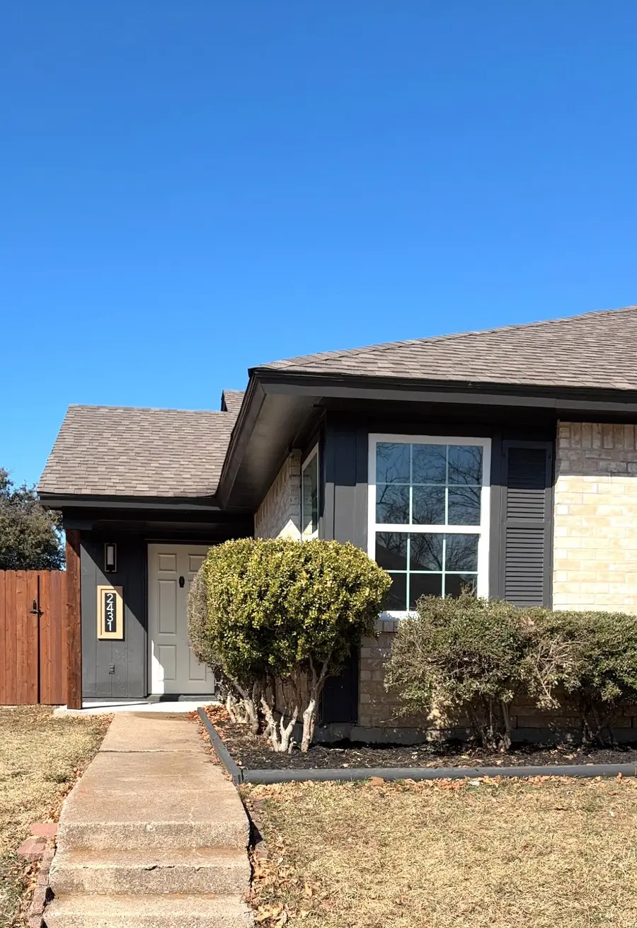 2431 Limestone Drive, Arlington, TX 76014 - Image #2
