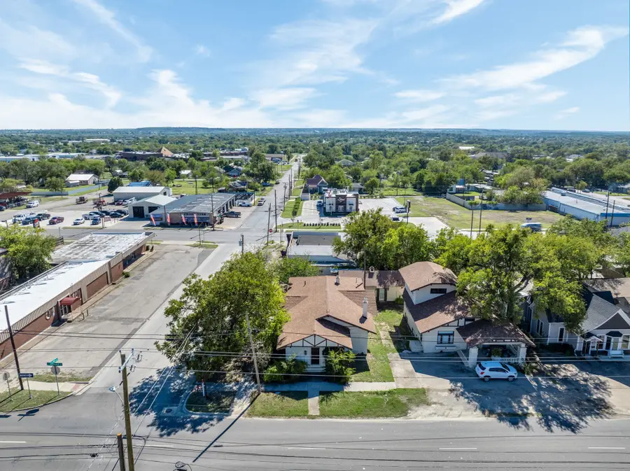 916-B E Hubbard Street, Mineral Wells, TX 76067 - Image #3