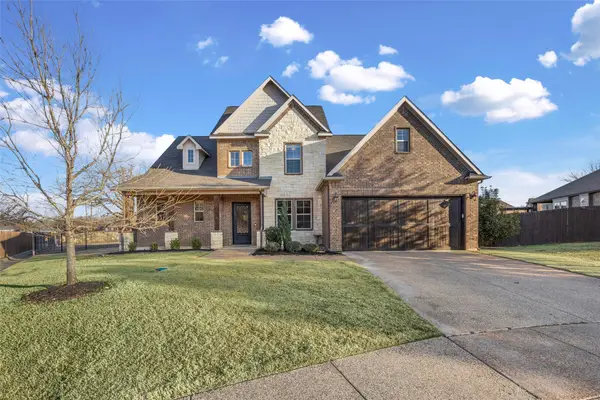 210 Cedar Rock Court, Mansfield, TX 76063