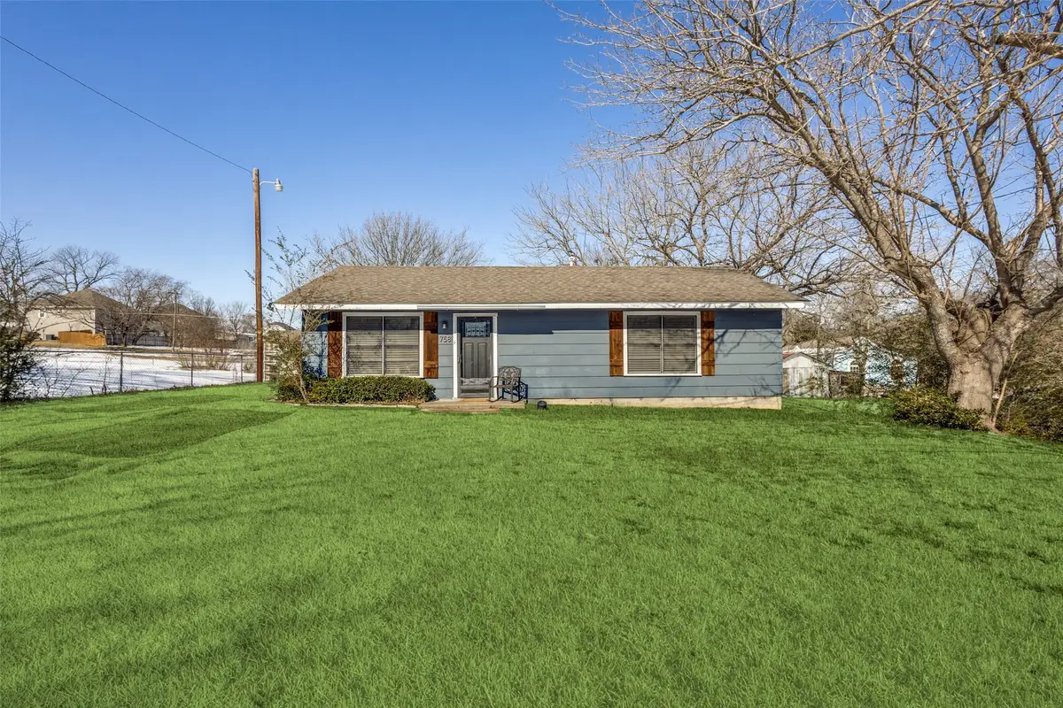 758 E Jefferson Street, Van Alstyne, TX 75495 - Image #1