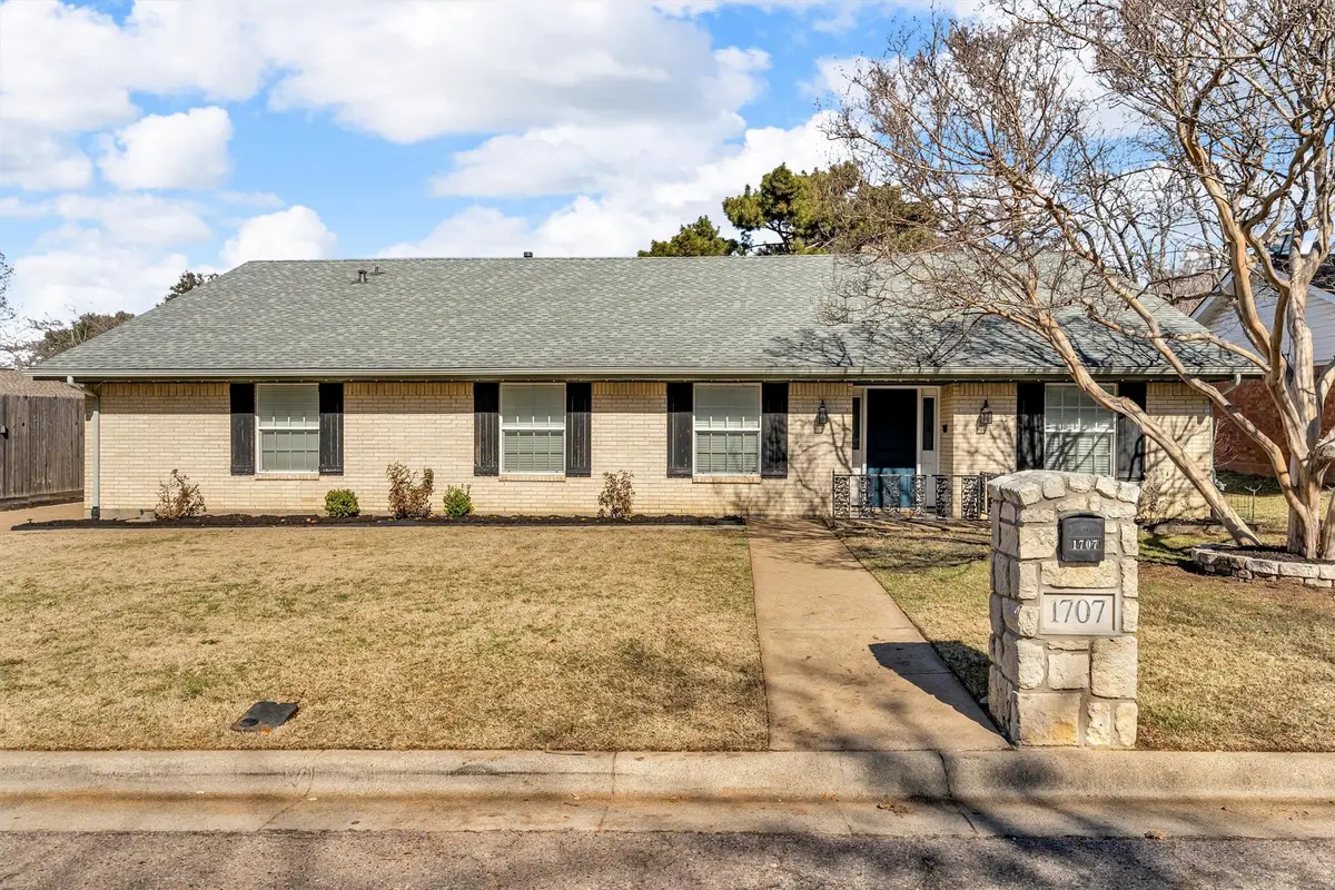 1707 Torch Drive, Arlington, TX 76015 - Image #1