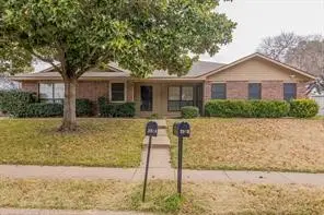 2918 Kathleen Lane, Euless, TX 76039 - Image #1