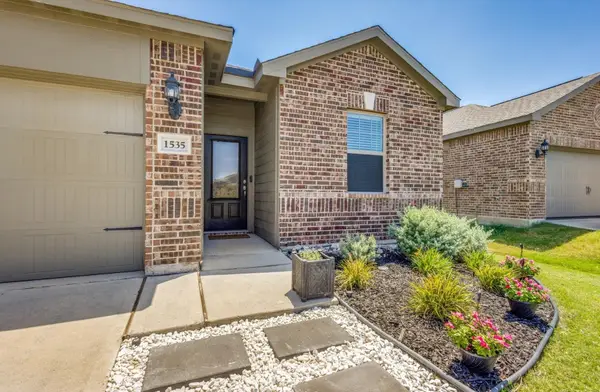 1535 Park Trails Boulevard, Princeton, TX 75407