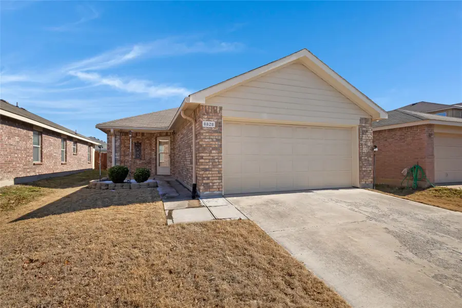 8828 Valley River Drive, Fort Worth, TX 76244 - Image #2