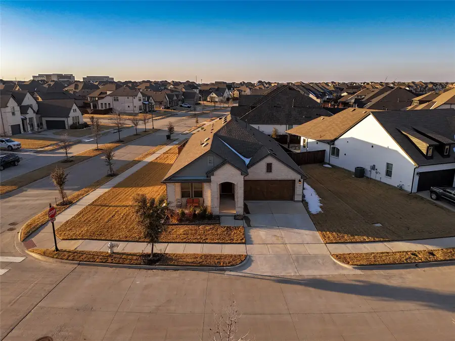 2900 Bluff Creek Drive, Mansfield, TX 76063 - Image #3