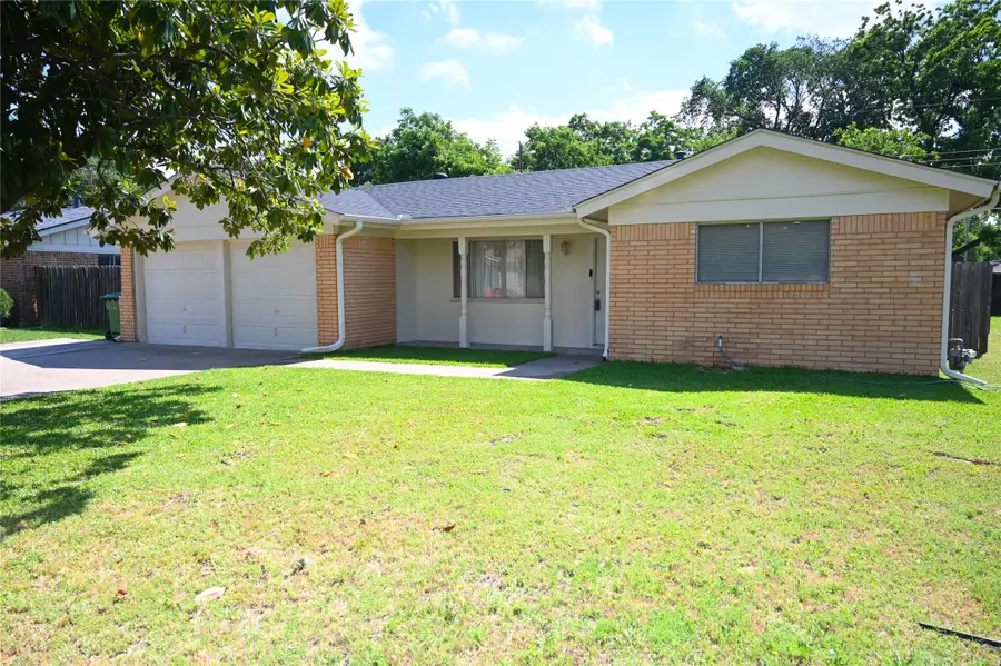 1352 Simpson Drive, Hurst, TX 76053 - #2