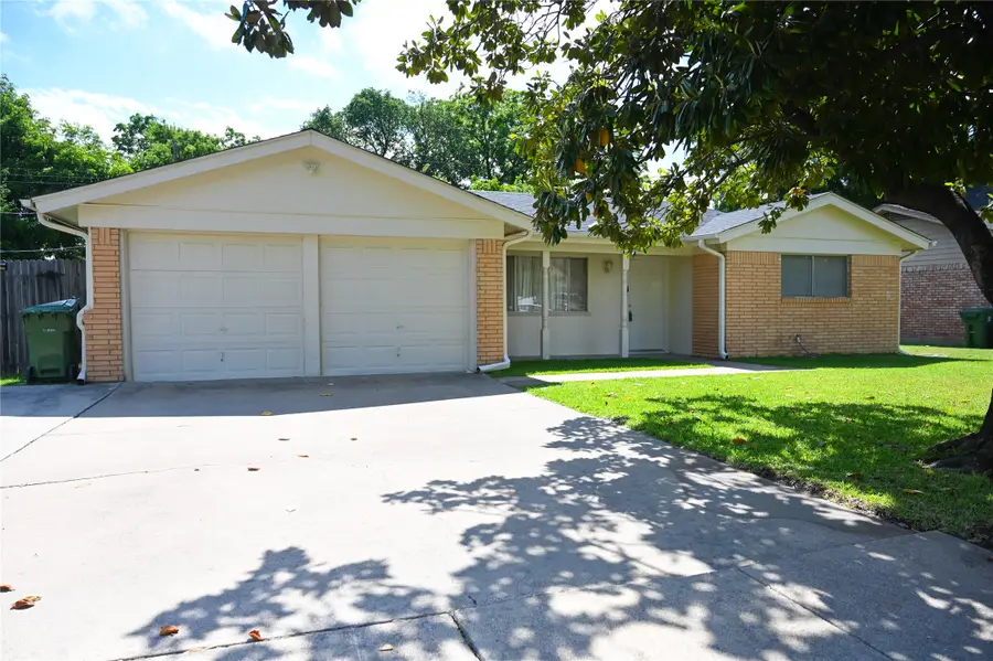 1352 Simpson Drive, Hurst, TX 76053 - #3