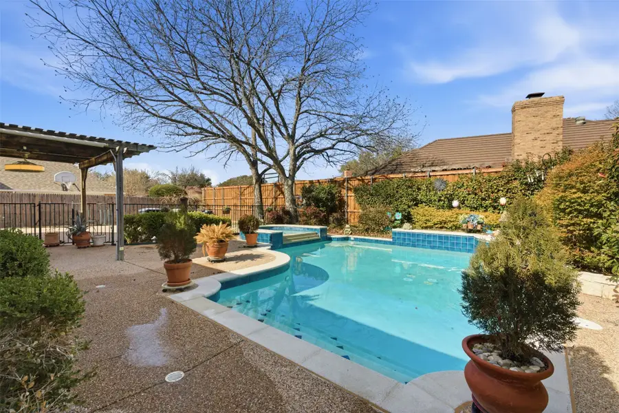 1905 Wimbledon Drive, Arlington, TX 76017 - Image #2