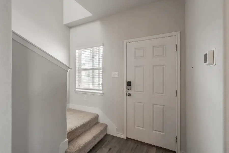 5517 Willamette Drive, Fort Worth, TX 76119 - Image #3