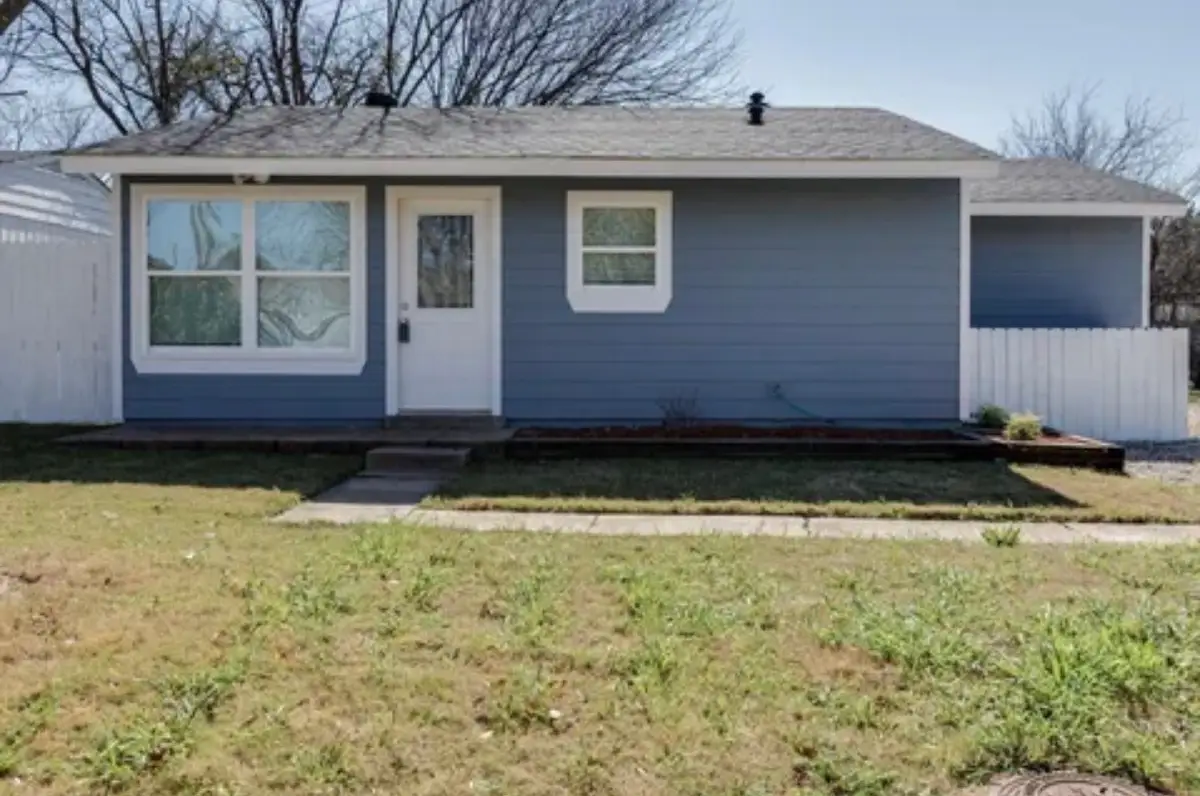 4330 Pensacola Court, Dallas, TX 75211 - Image #1