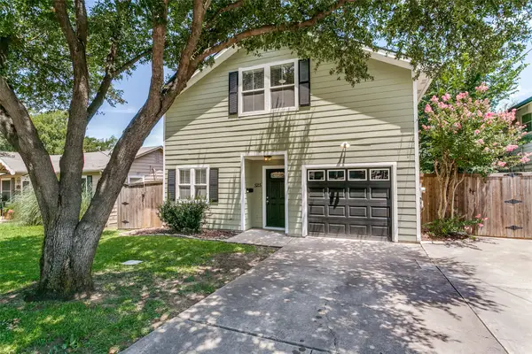 525 Estill Street, Grapevine, TX 76051