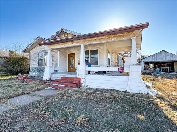 1206 Avenue M, Cisco, TX 76437