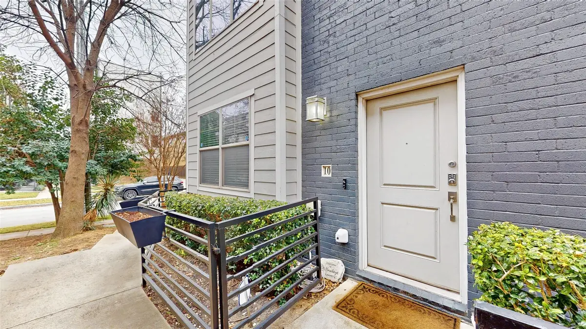 5811 Bryan Parkway #10, Dallas, TX 75206 - Image #1