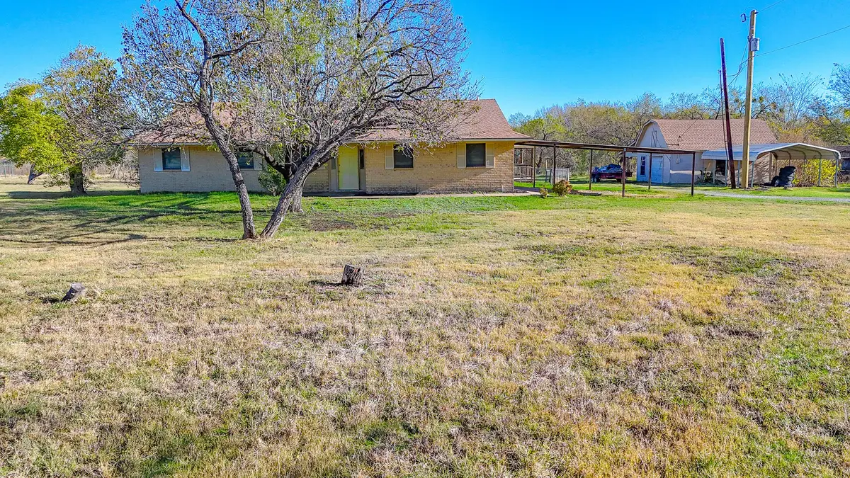 735 County Road 0025, Corsicana, TX 75109 - #1