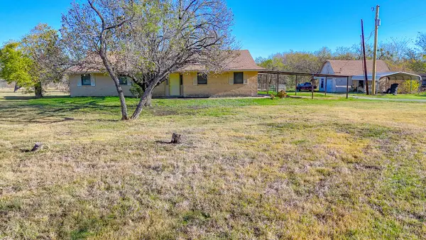 735 County Road 0025, Corsicana, TX 75109