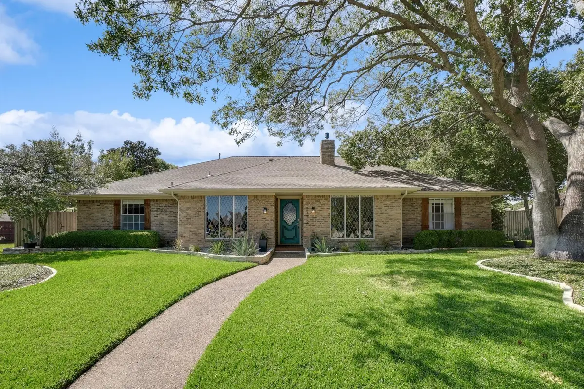 2712 Chamberlain Circle, Plano, TX 75023 - Image #1