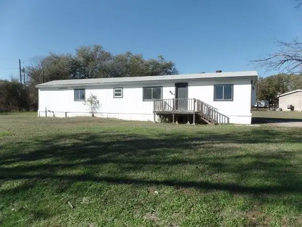 125 Oak Drive, Springtown, TX 76082