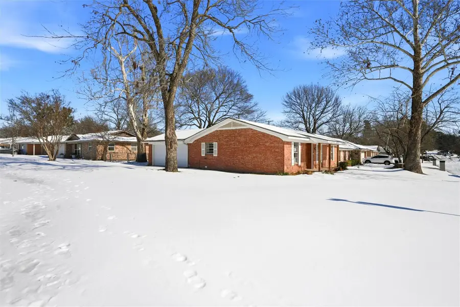 2611 Easy Street, Denison, TX 75020 - Image #2