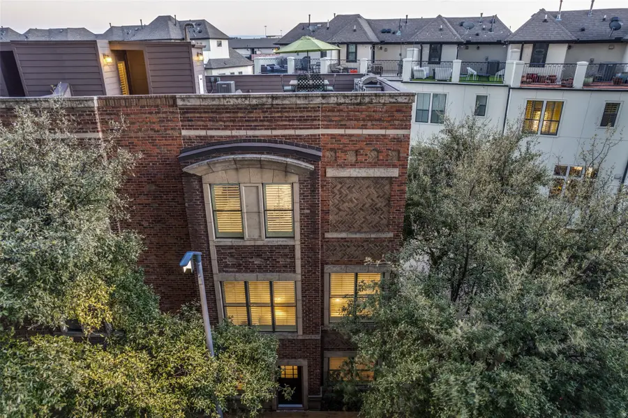 2111 Albany Street, Dallas, TX 75201 - Image #2