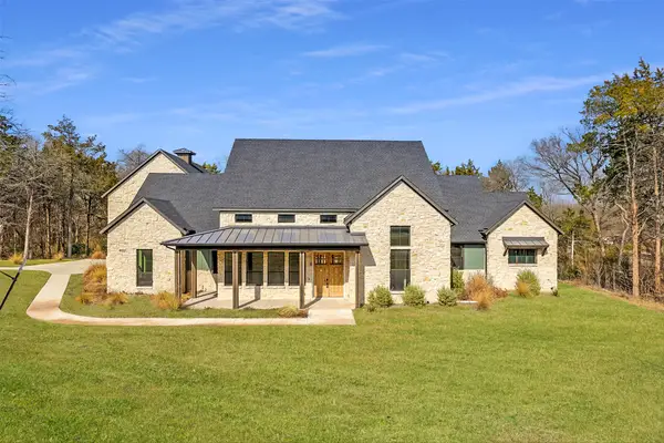 4031 Waters Edge Drive, Midlothian, TX 76065